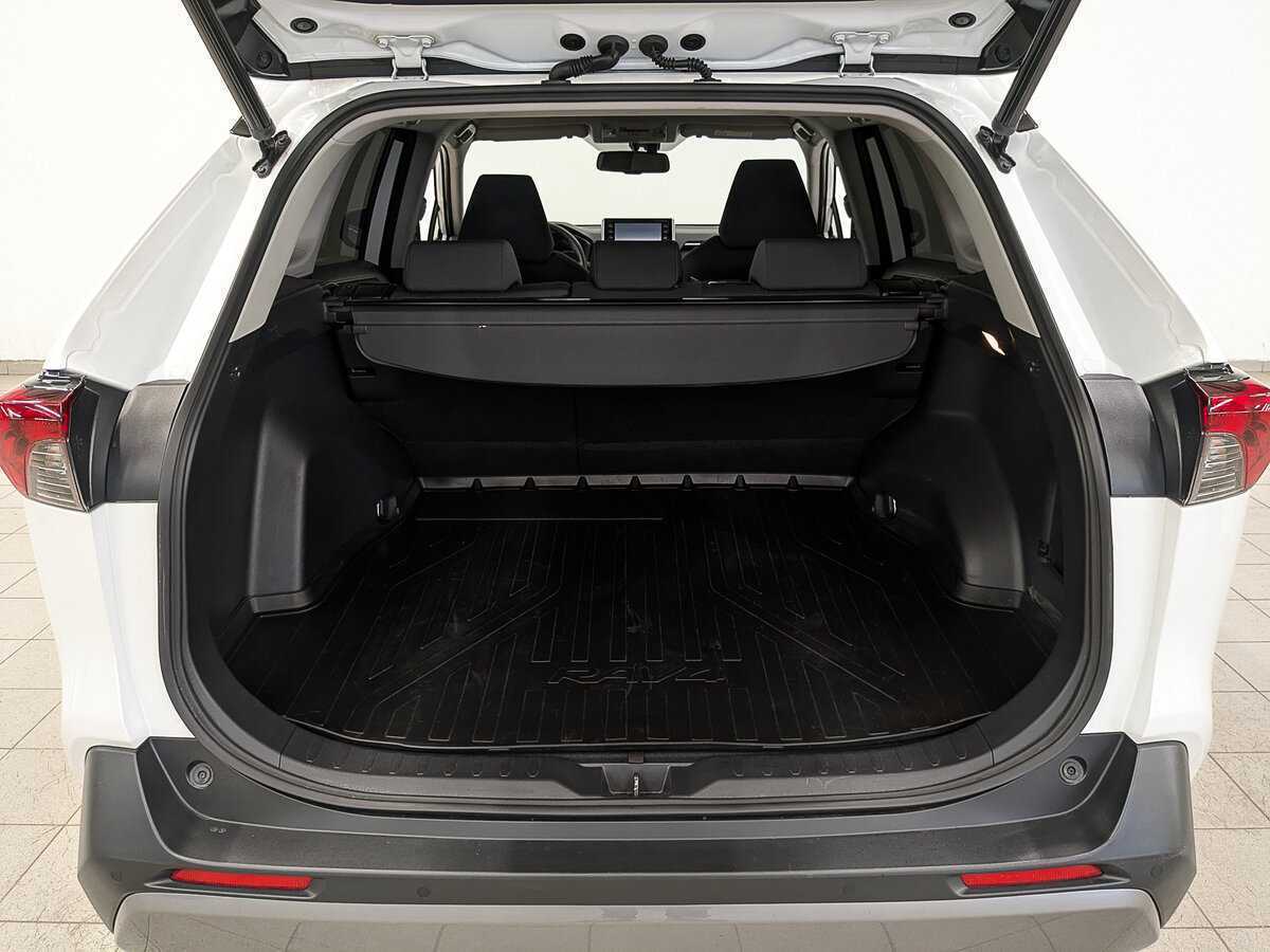 Toyota RAV4 2022 года с пробегом. Фото: #9