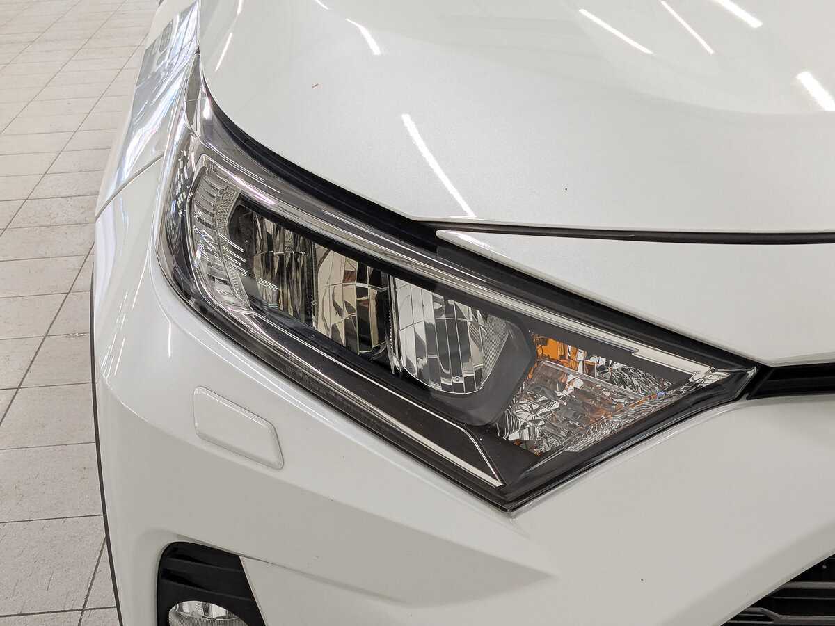 Toyota RAV4 2022 года с пробегом. Фото: #10