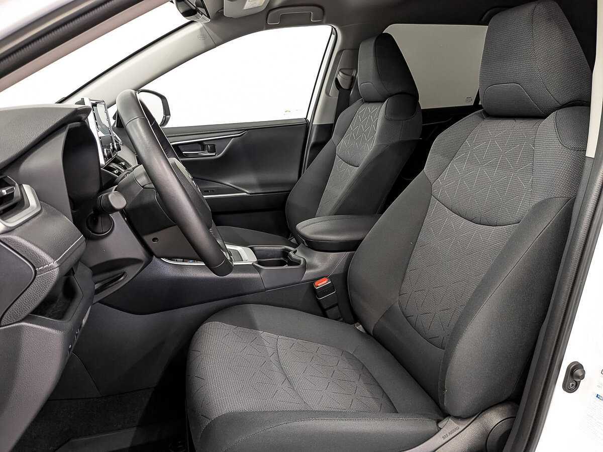 Toyota RAV4 2022 года с пробегом. Фото: #19