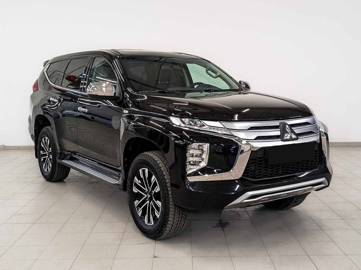 Mitsubishi Montero Sport 2021 года с пробегом. Фото: #2