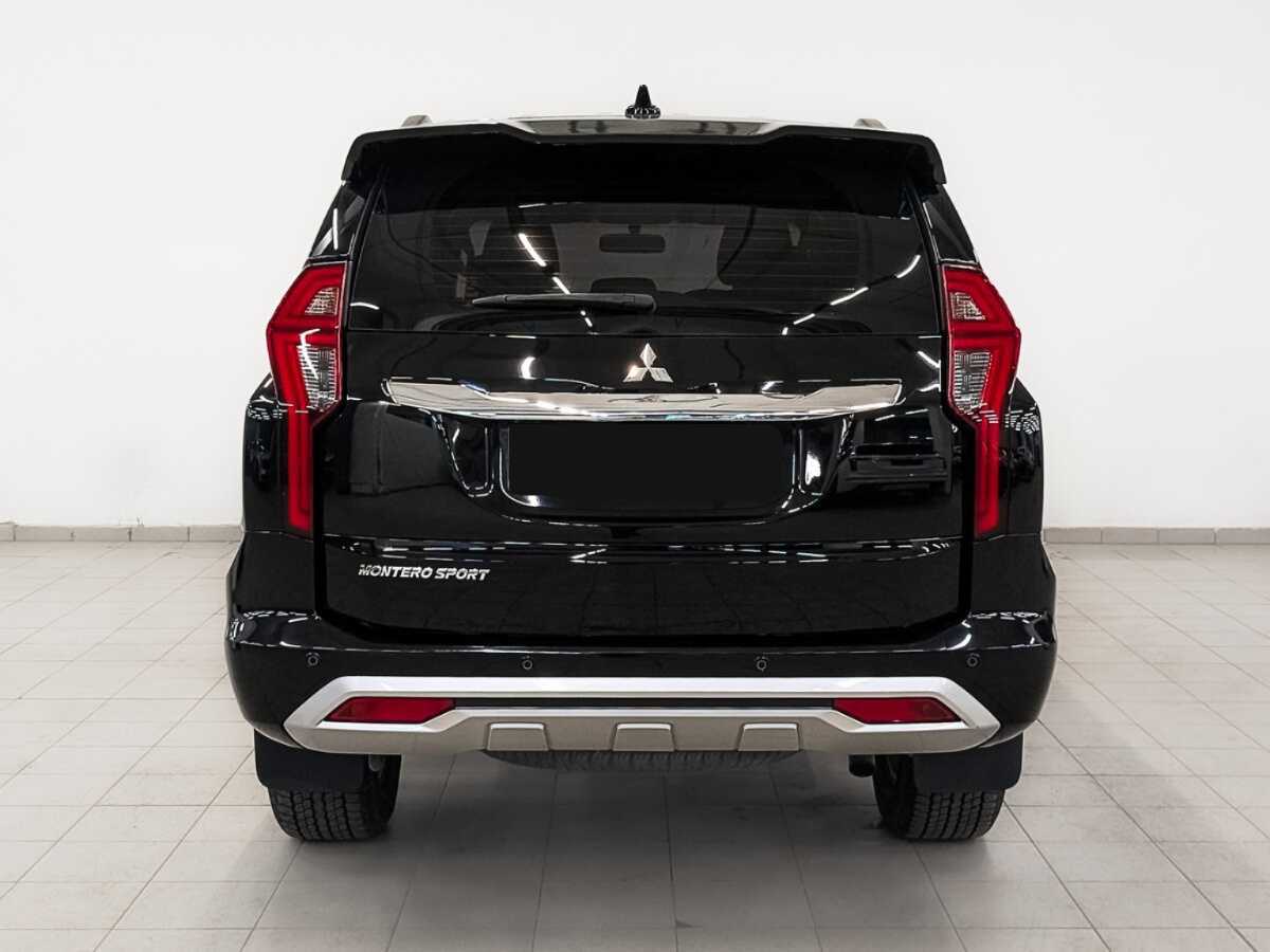 Mitsubishi Montero Sport 2021 года с пробегом. Фото: #5