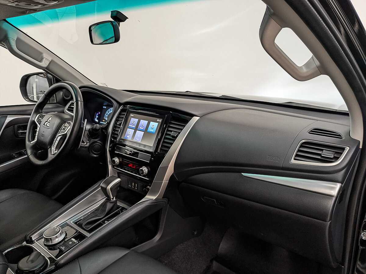 Mitsubishi Montero Sport 2021 года с пробегом. Фото: #10