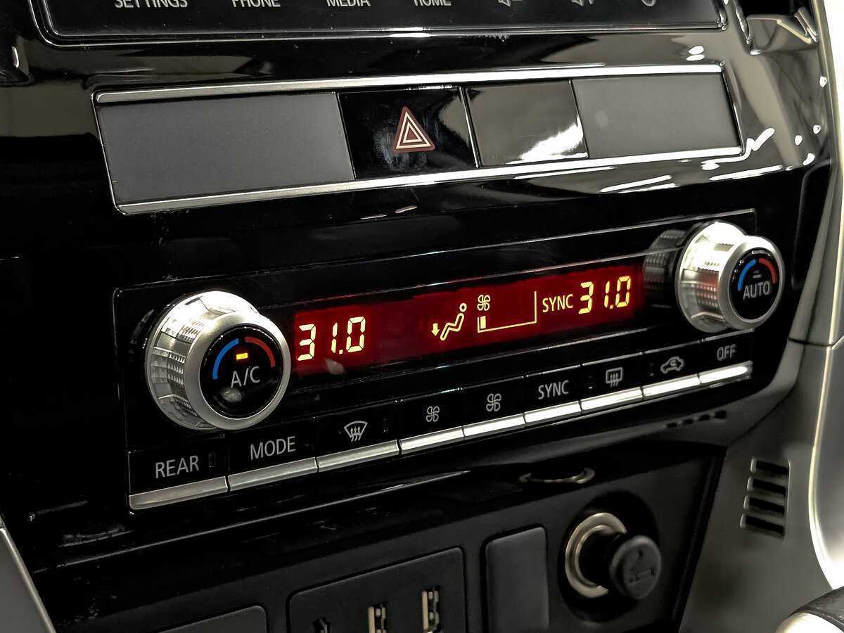 Mitsubishi Montero Sport 2021 года с пробегом. Фото: #18