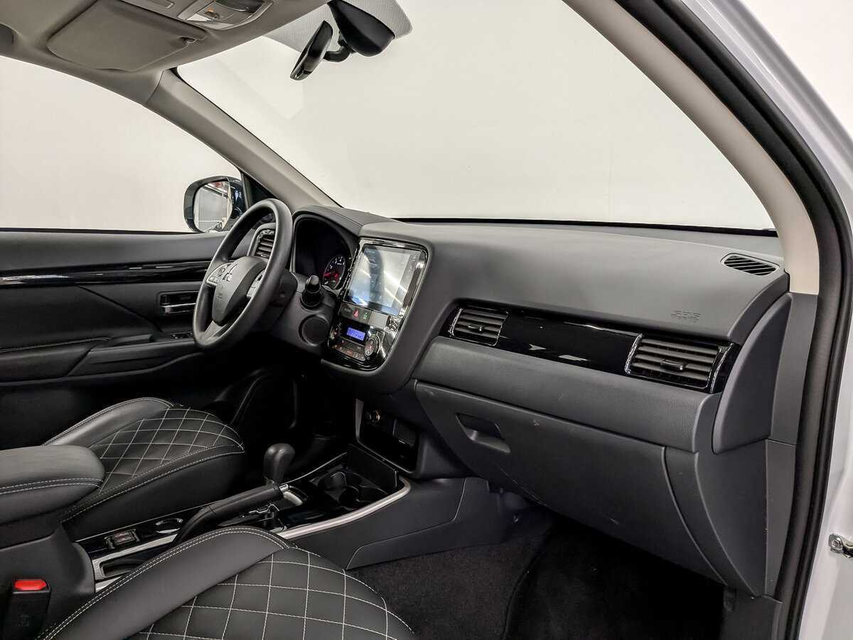 Mitsubishi Outlander 2022 года с пробегом. Фото: #10