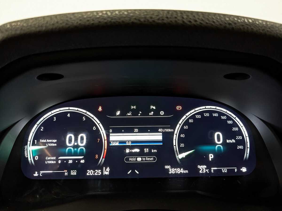 Toyota Camry 2023 года с пробегом. Фото: #15