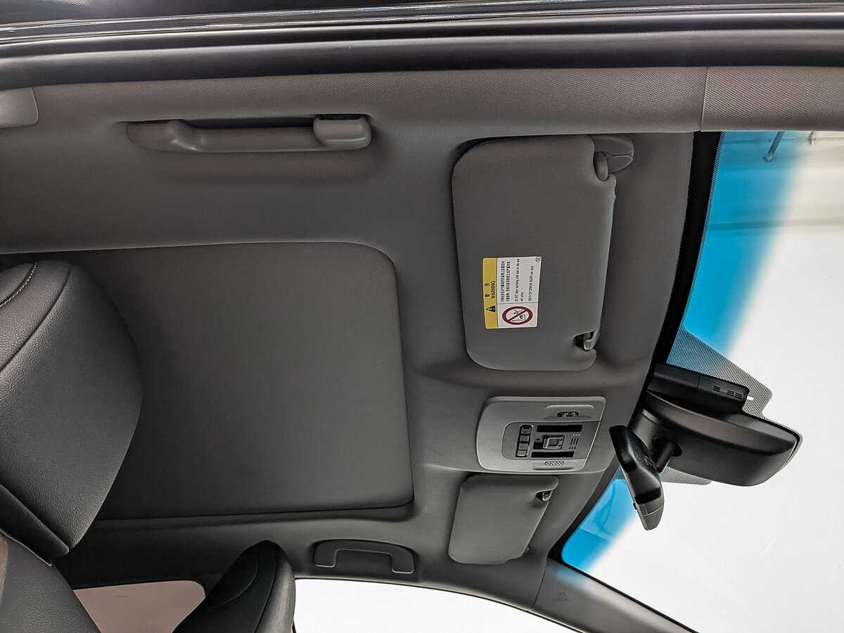 Toyota Camry 2023 года с пробегом. Фото: #22