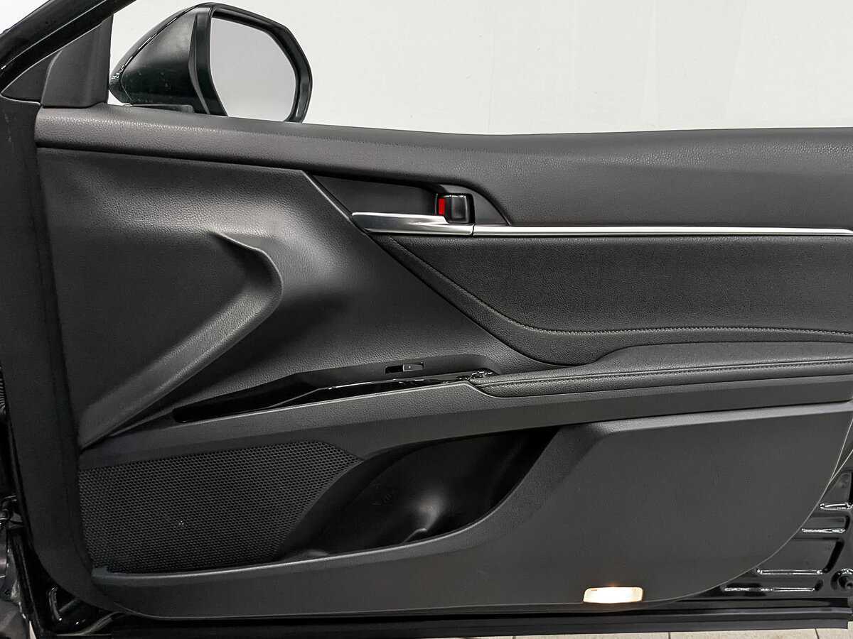 Toyota Camry 2023 года с пробегом. Фото: #24