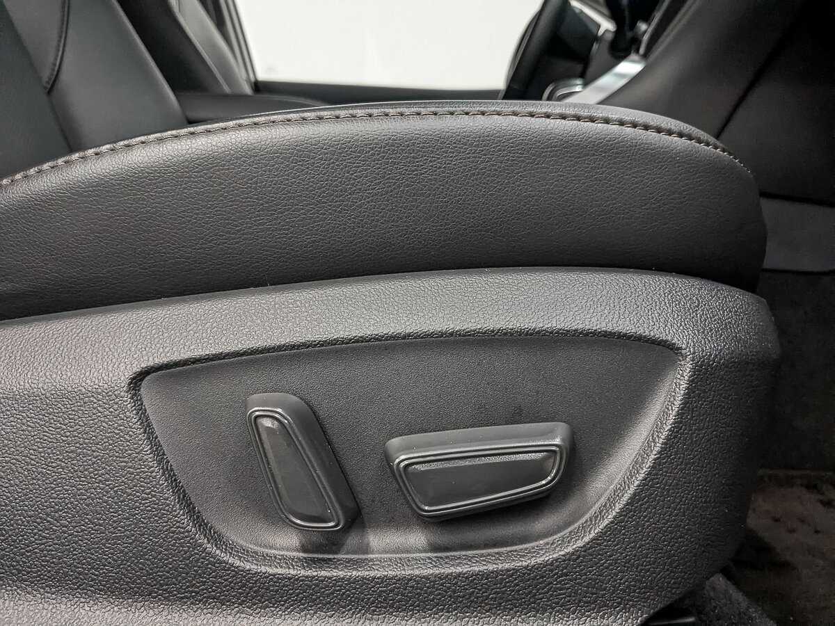 Toyota Camry 2023 года с пробегом. Фото: #25