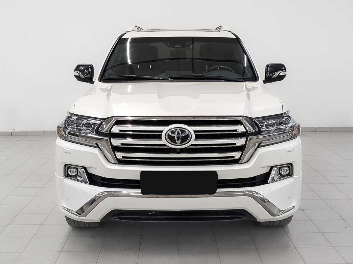 Toyota Land Cruiser 2017 года с пробегом. Фото: #1