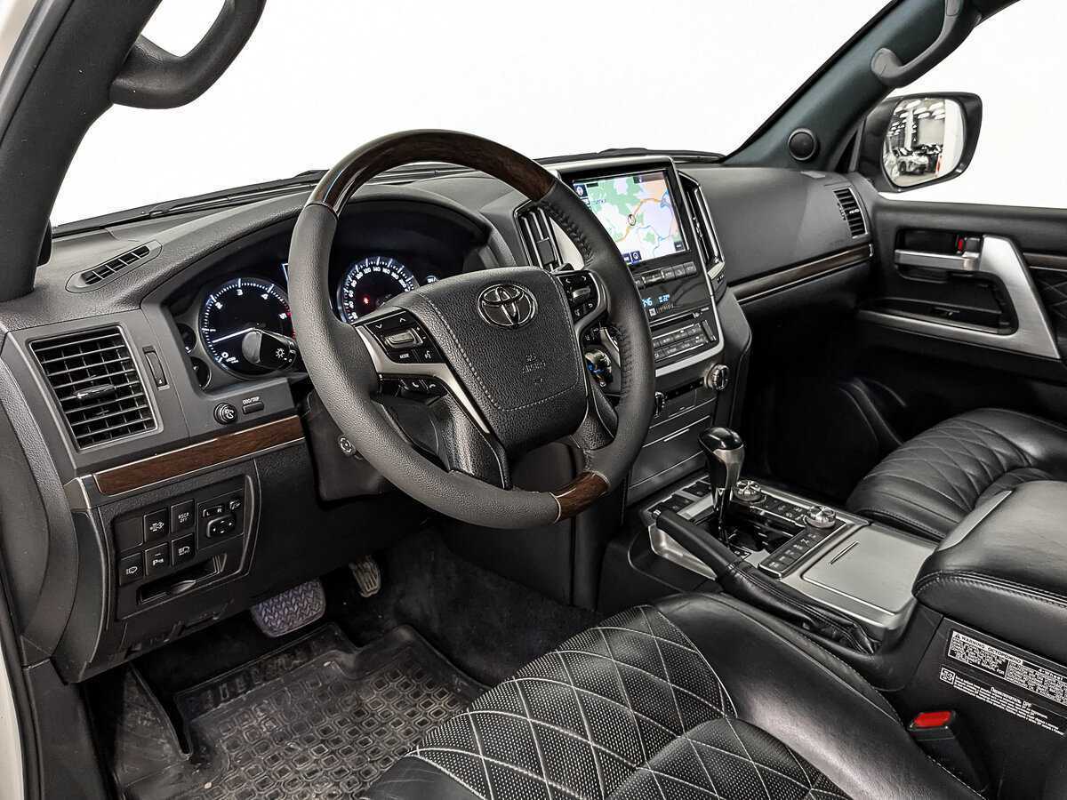 Toyota Land Cruiser 2017 года с пробегом. Фото: #11