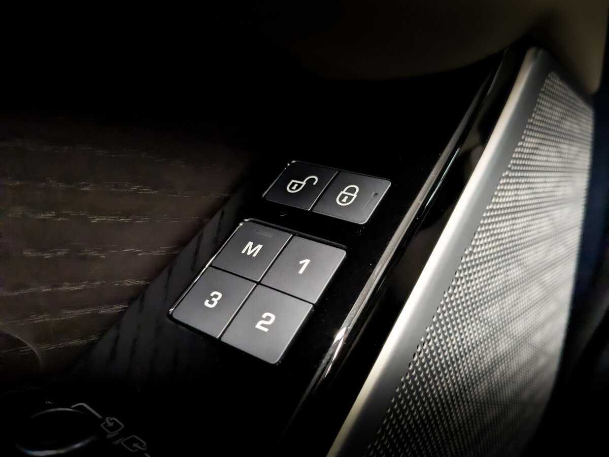 Land Rover Range Rover Velar 2020 года с пробегом. Фото: #21