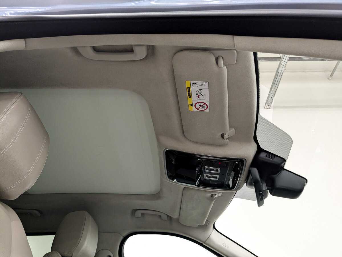 Land Rover Range Rover Velar 2020 года с пробегом. Фото: #22