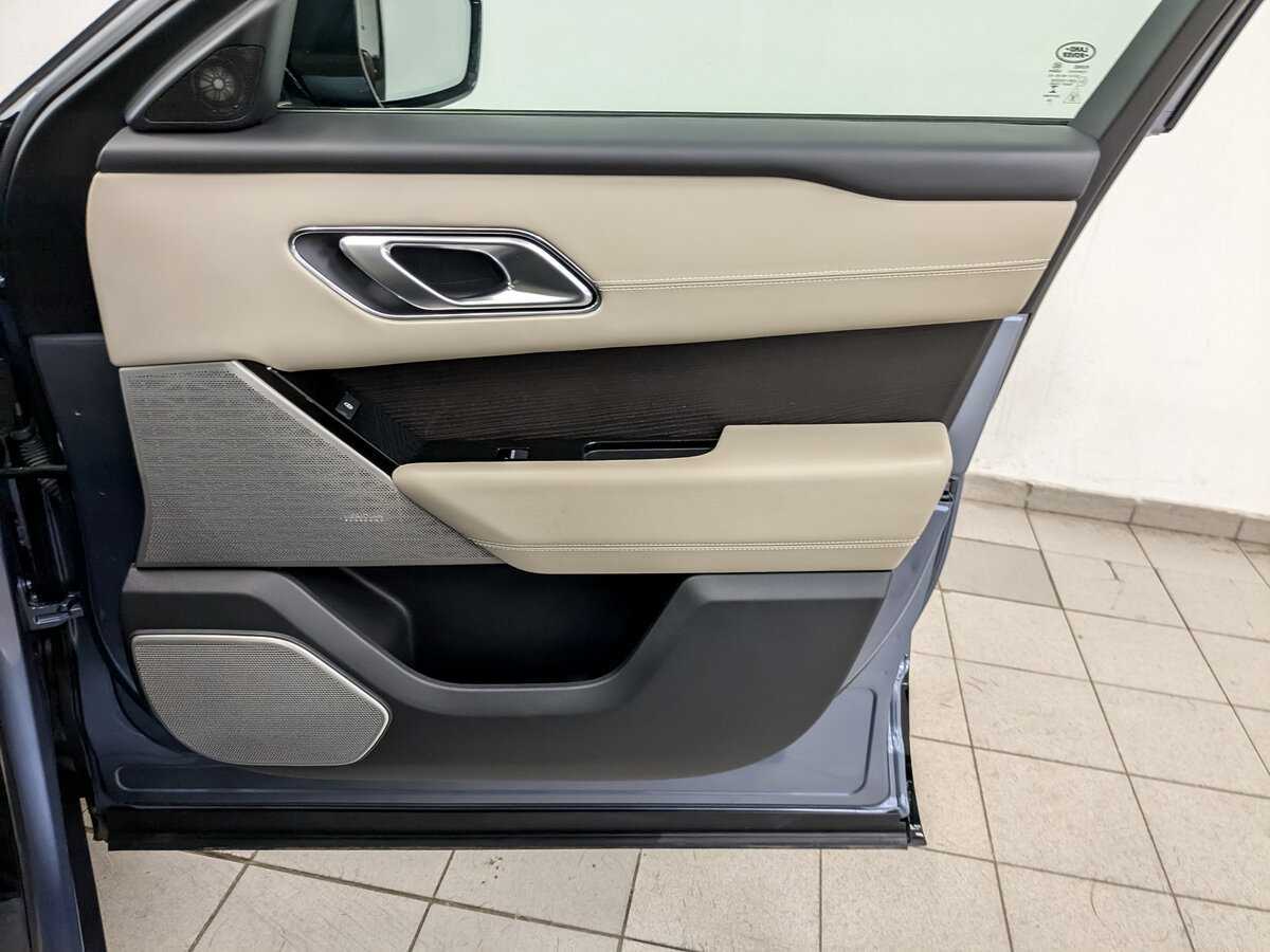Land Rover Range Rover Velar 2020 года с пробегом. Фото: #24