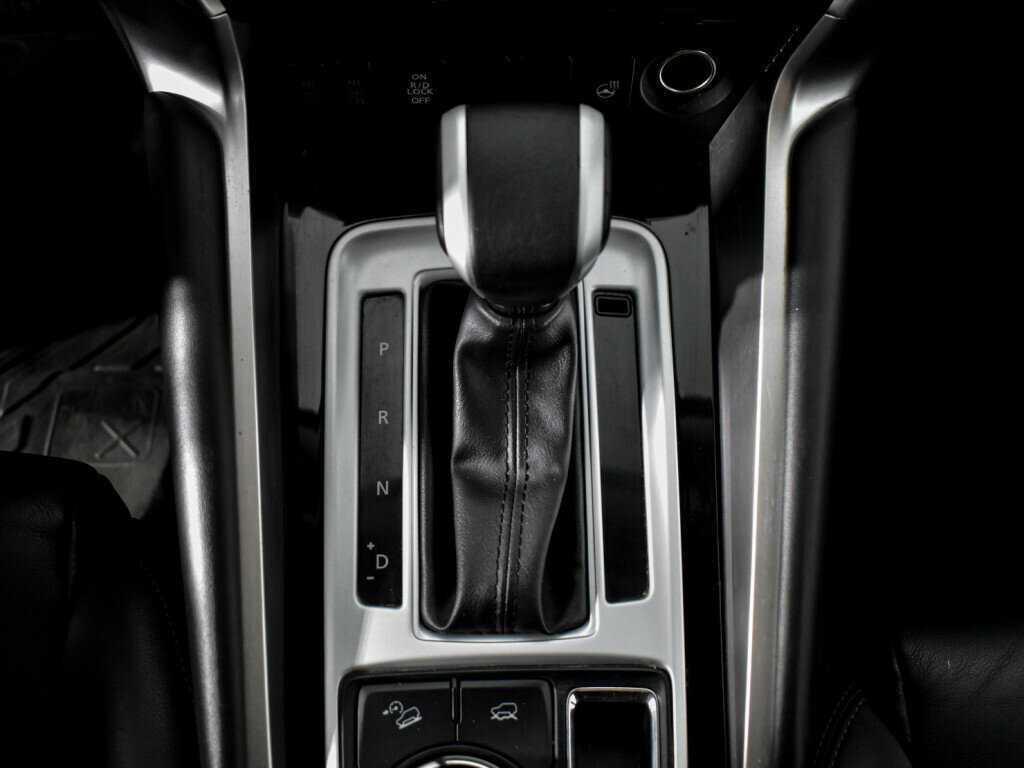 Mitsubishi Pajero Sport 2019 года с пробегом. Фото: #8