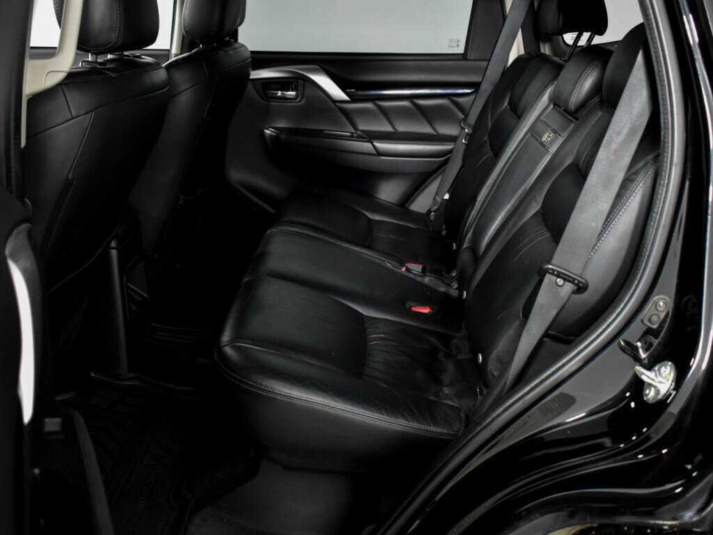 Mitsubishi Pajero Sport 2019 года с пробегом. Фото: #9