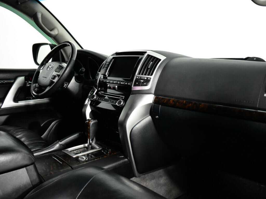 Toyota Land Cruiser 2012 года с пробегом. Фото: #8