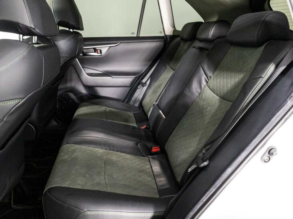 Toyota RAV4 2022 года с пробегом. Фото: #9