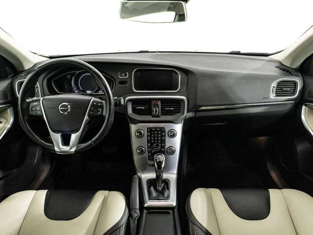 Volvo V40 Cross Country 2019 года с пробегом. Фото: #12