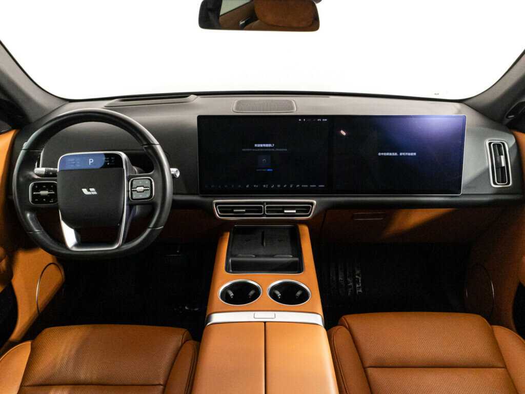 LiXiang L7 2023 года с пробегом. Фото: #9