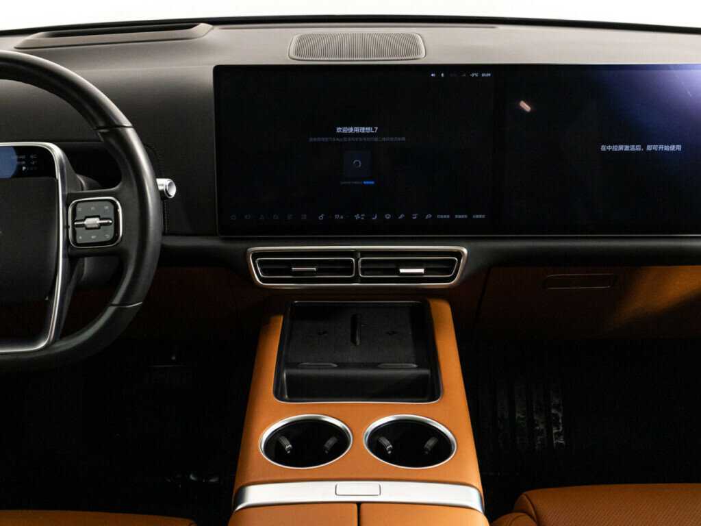 LiXiang L7 2023 года с пробегом. Фото: #10