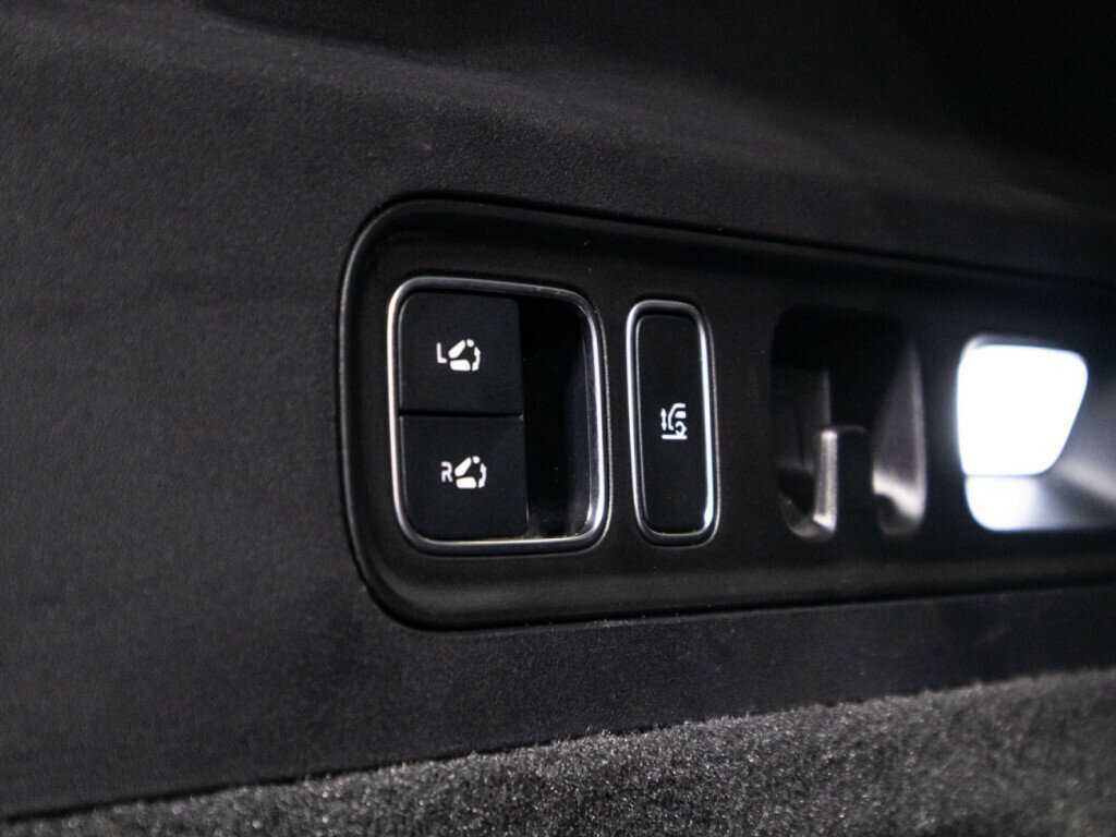 LiXiang L7 2023 года с пробегом. Фото: #12