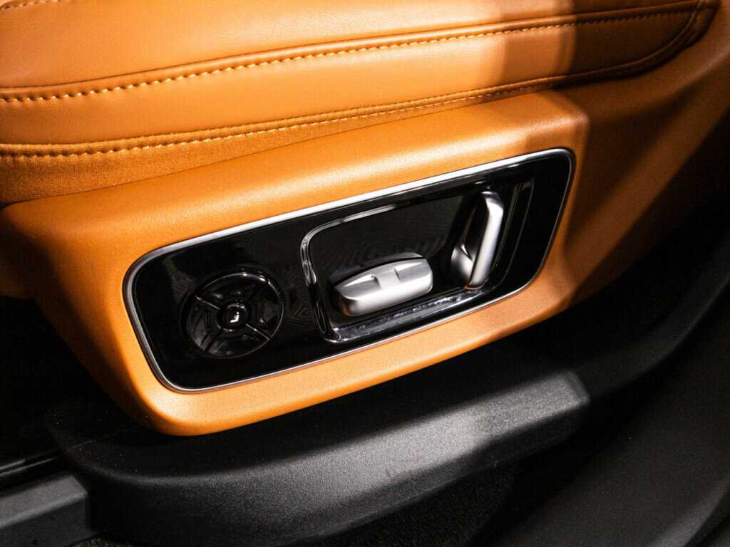 LiXiang L7 2023 года с пробегом. Фото: #18