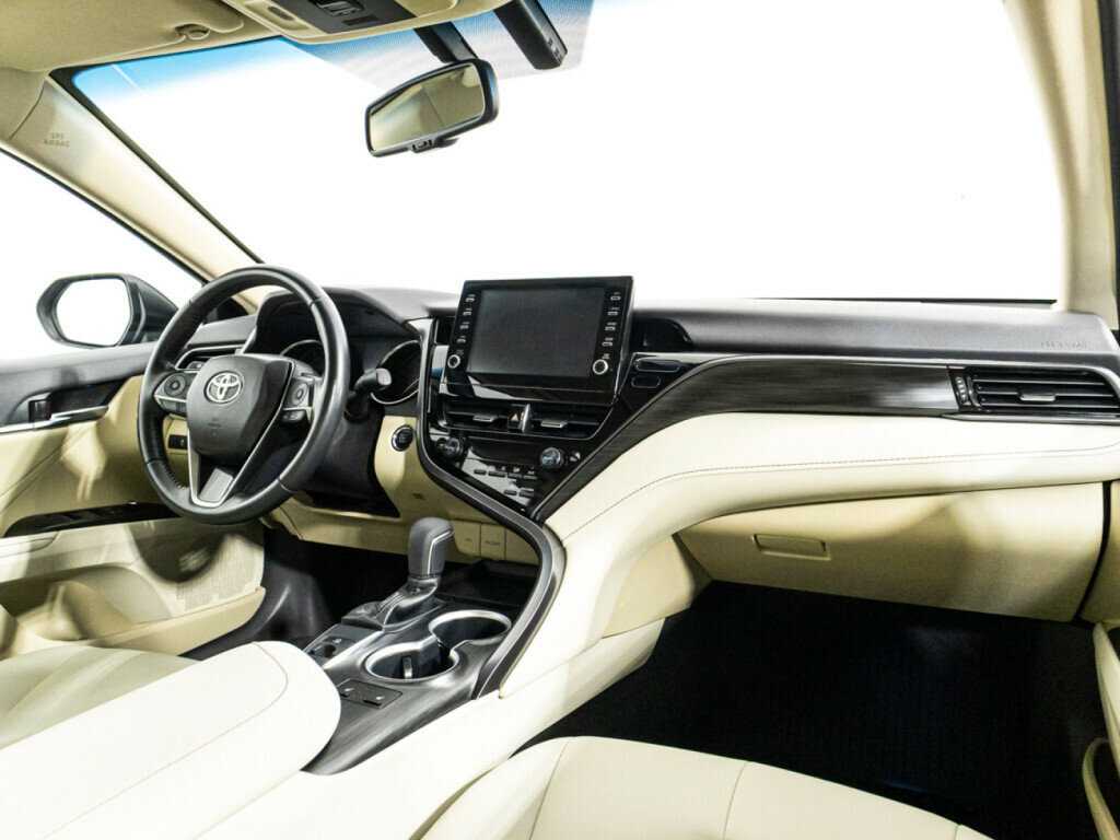 Toyota Camry 2021 года с пробегом. Фото: #8