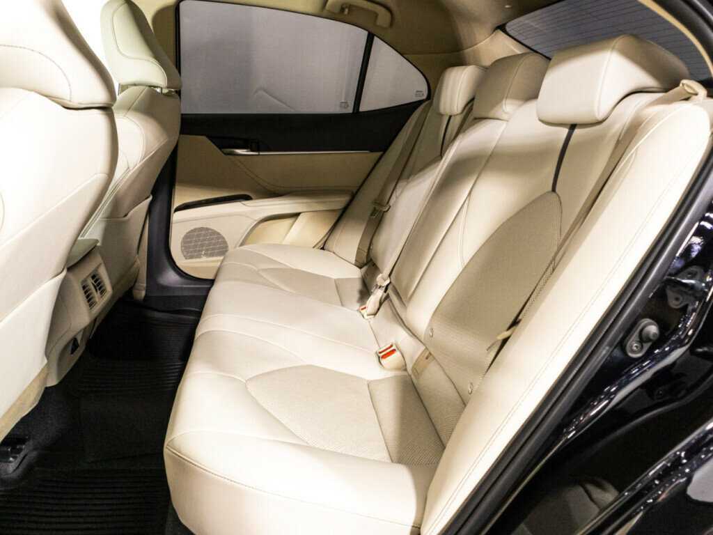 Toyota Camry 2021 года с пробегом. Фото: #9