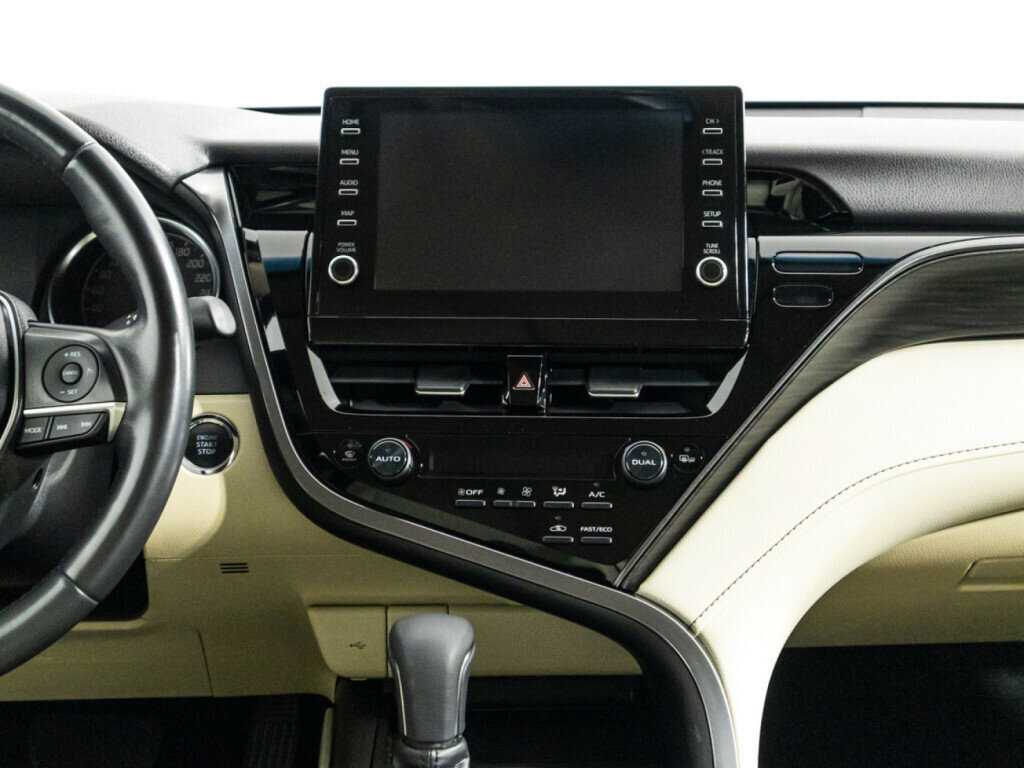 Toyota Camry 2021 года с пробегом. Фото: #13