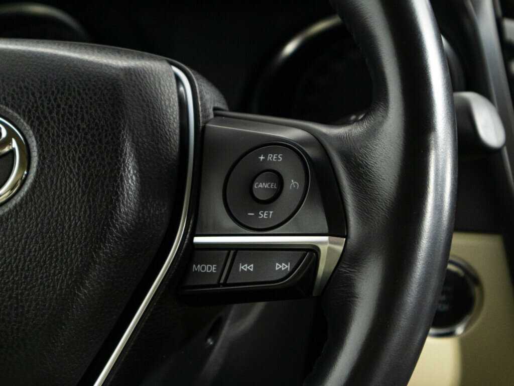 Toyota Camry 2021 года с пробегом. Фото: #19