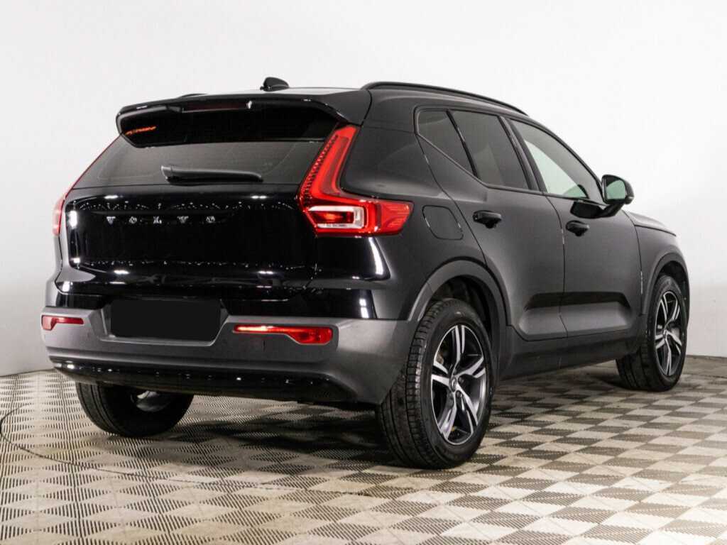 Volvo XC40 2021 года с пробегом. Фото: #4
