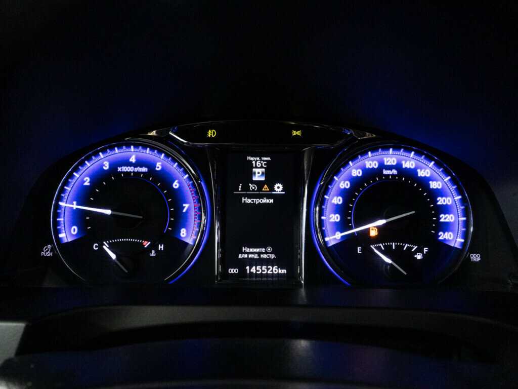 Toyota Camry 2017 года с пробегом. Фото: #11