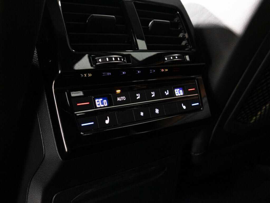 Volkswagen Touareg 2019 года с пробегом. Фото: #23