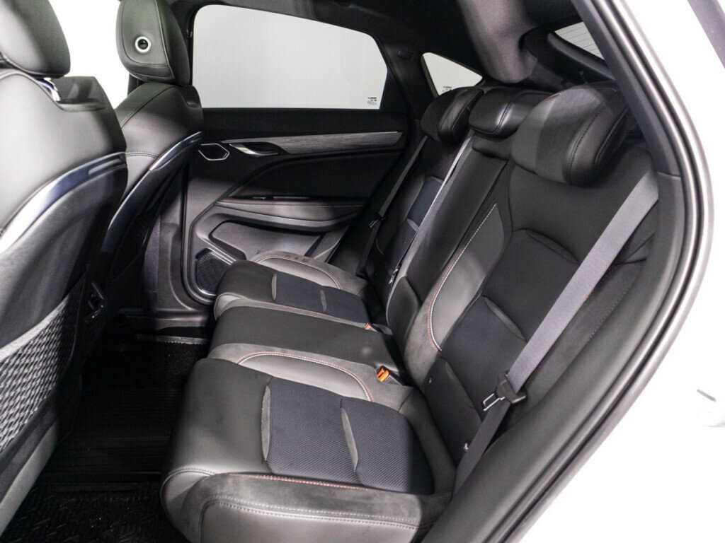 Geely Tugella 2024 года с пробегом. Фото: #9