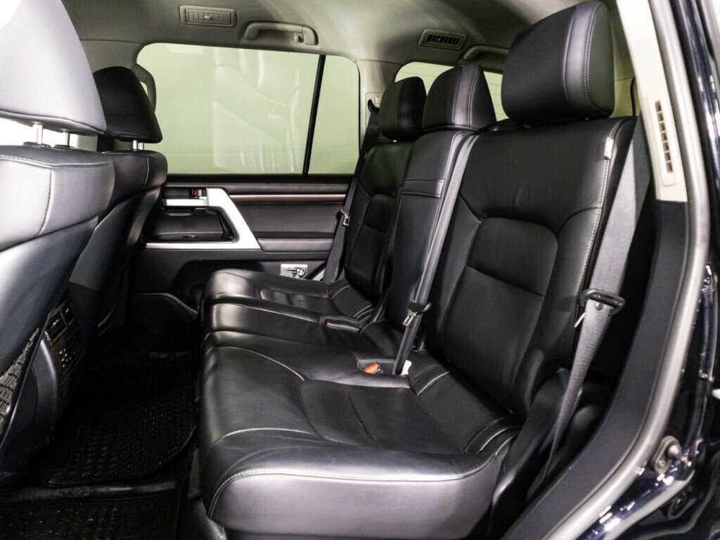 Toyota Land Cruiser 2016 года с пробегом. Фото: #9