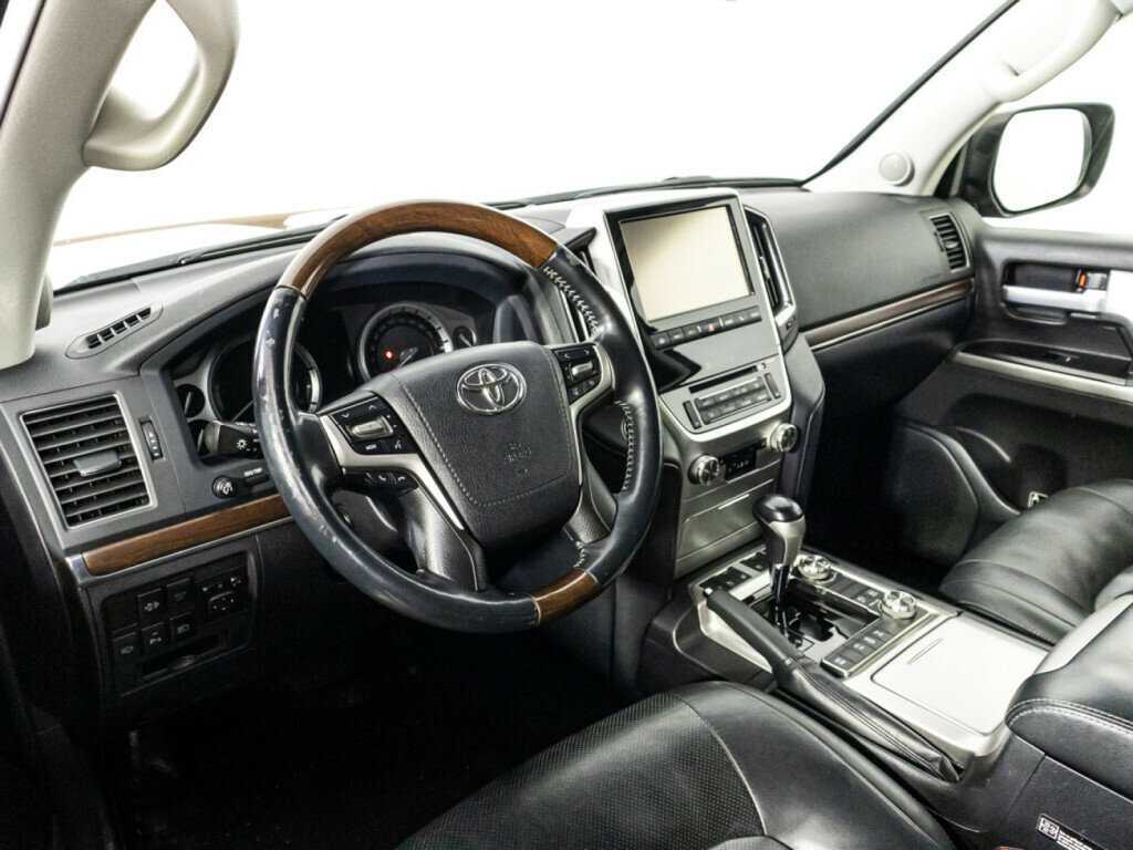 Toyota Land Cruiser 2016 года с пробегом. Фото: #10