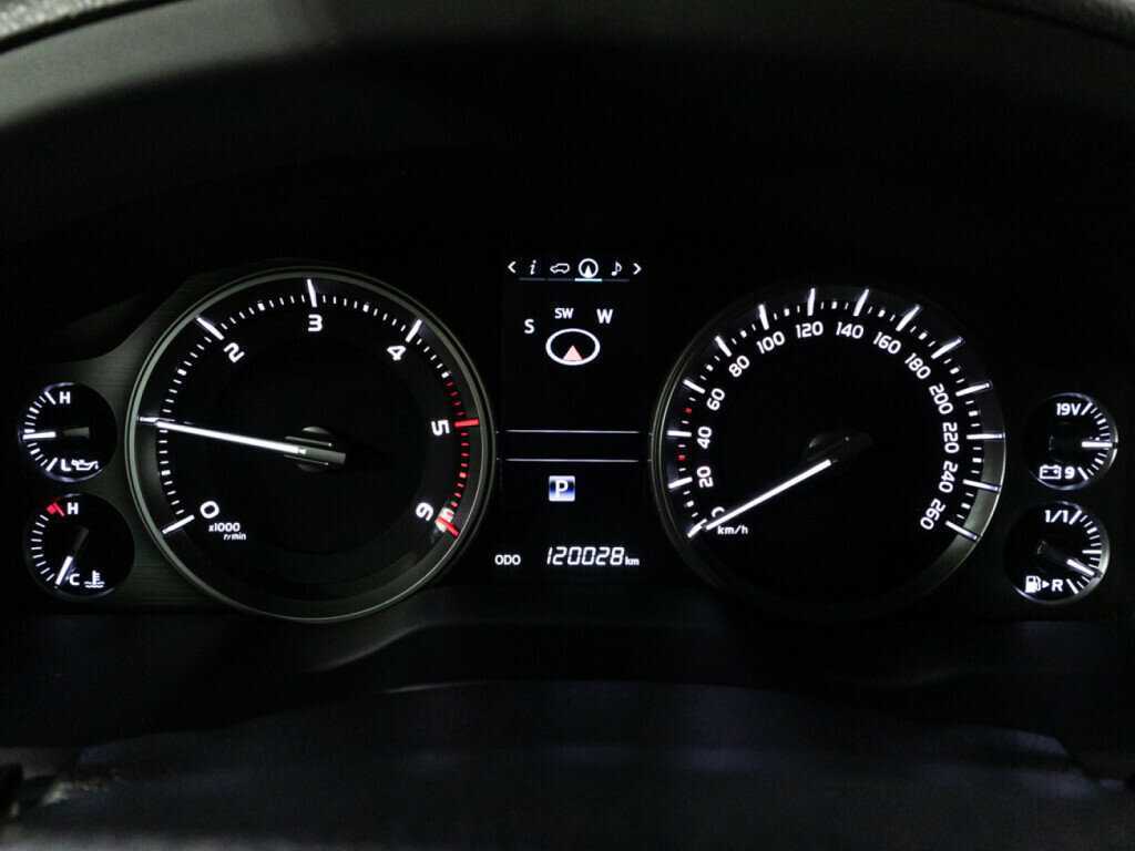 Toyota Land Cruiser 2016 года с пробегом. Фото: #11