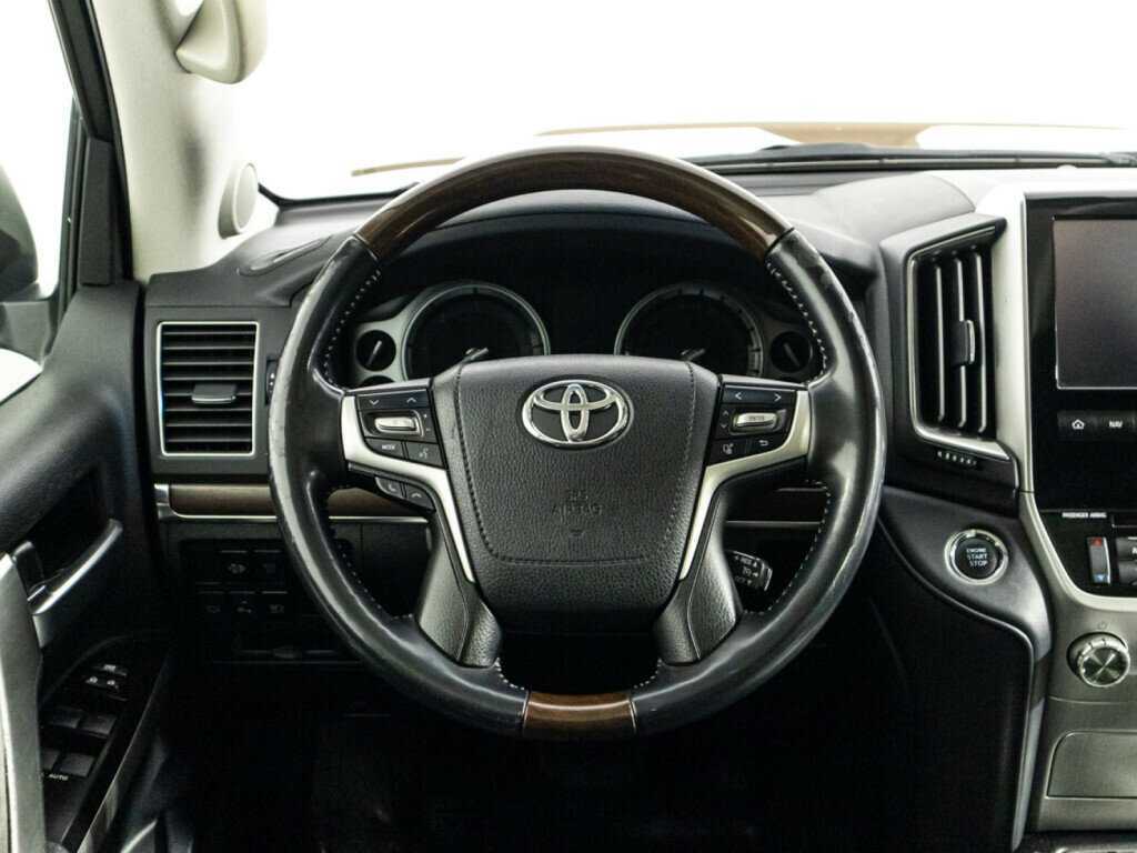 Toyota Land Cruiser 2016 года с пробегом. Фото: #20