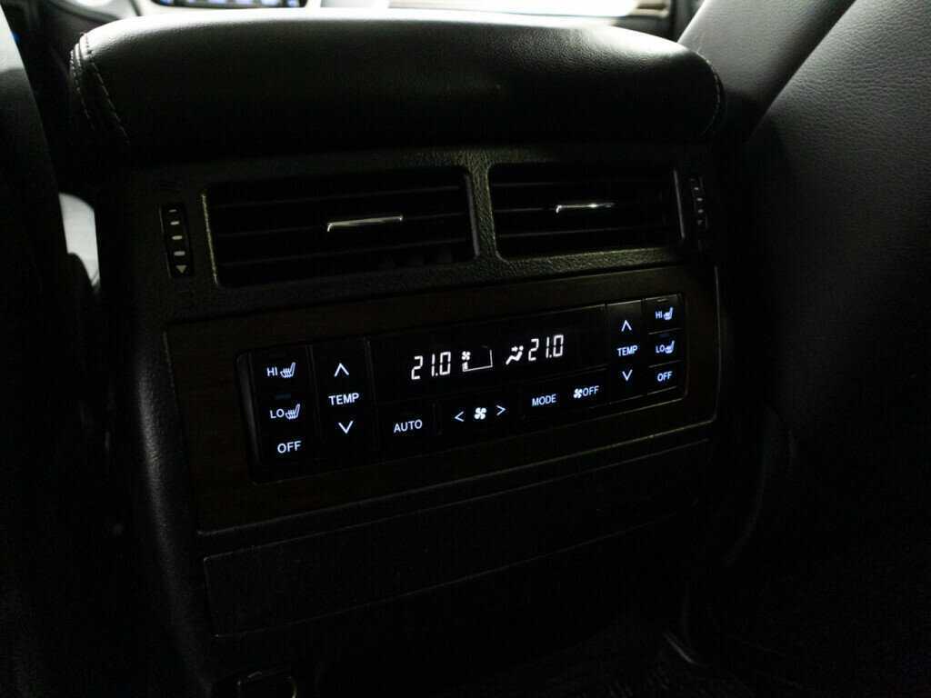 Toyota Land Cruiser 2016 года с пробегом. Фото: #24