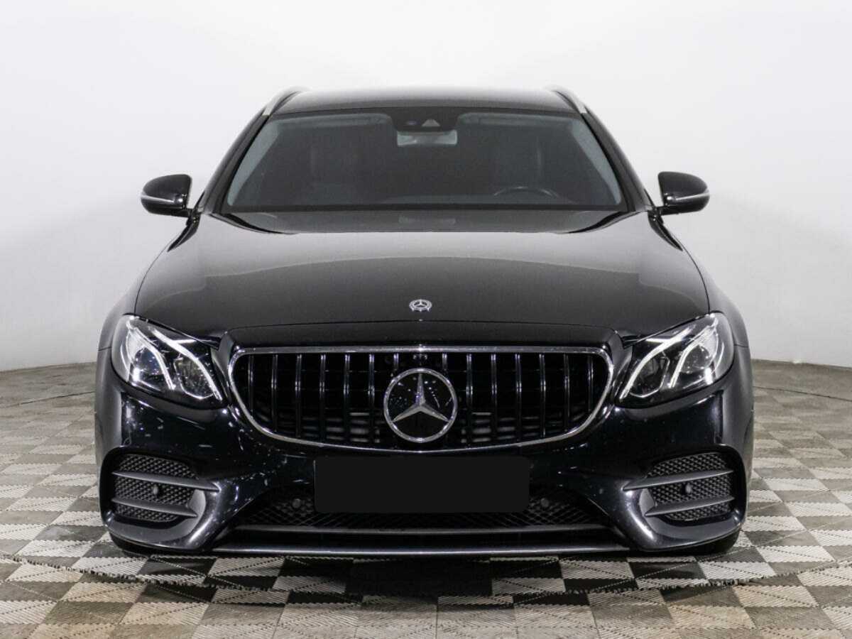 Mercedes-Benz E-Класс 2017 года с пробегом. Фото: #1