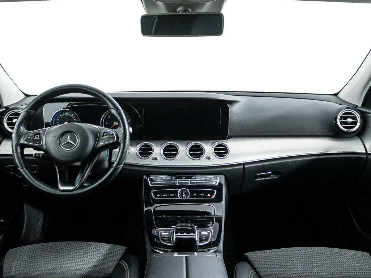 Mercedes-Benz E-Класс 2017 года с пробегом. Фото: #11