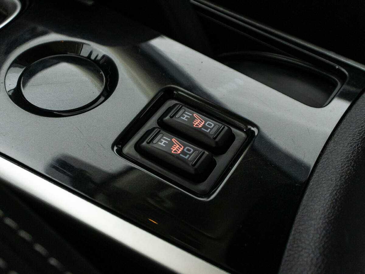 Б/У Митсубиши Оутлэндер 2018 года. Фото: #18