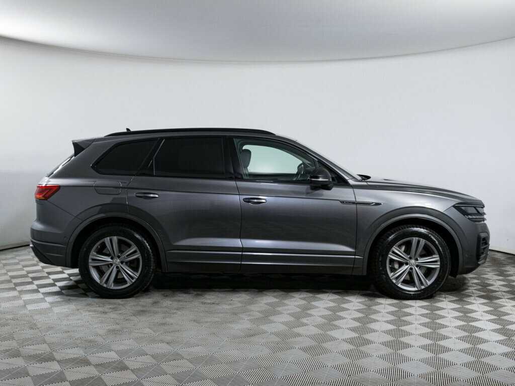 Volkswagen Touareg 2019 года с пробегом. Фото: #3