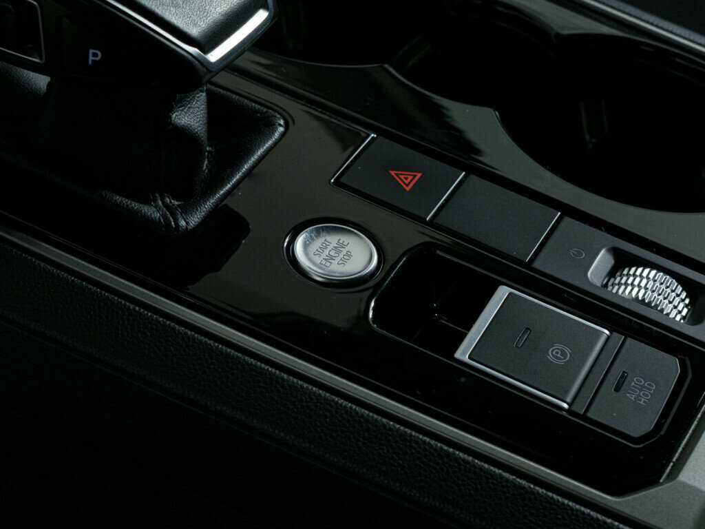 Volkswagen Touareg 2019 года с пробегом. Фото: #16