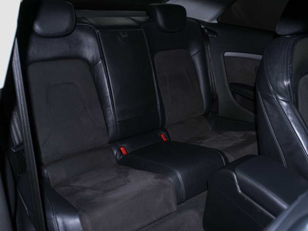 Audi A5 2010 года с пробегом. Фото: #9