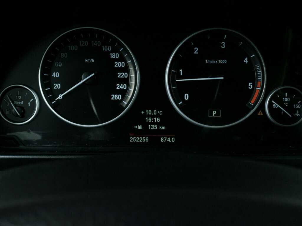 BMW 5 серии 2011 года с пробегом. Фото: #12