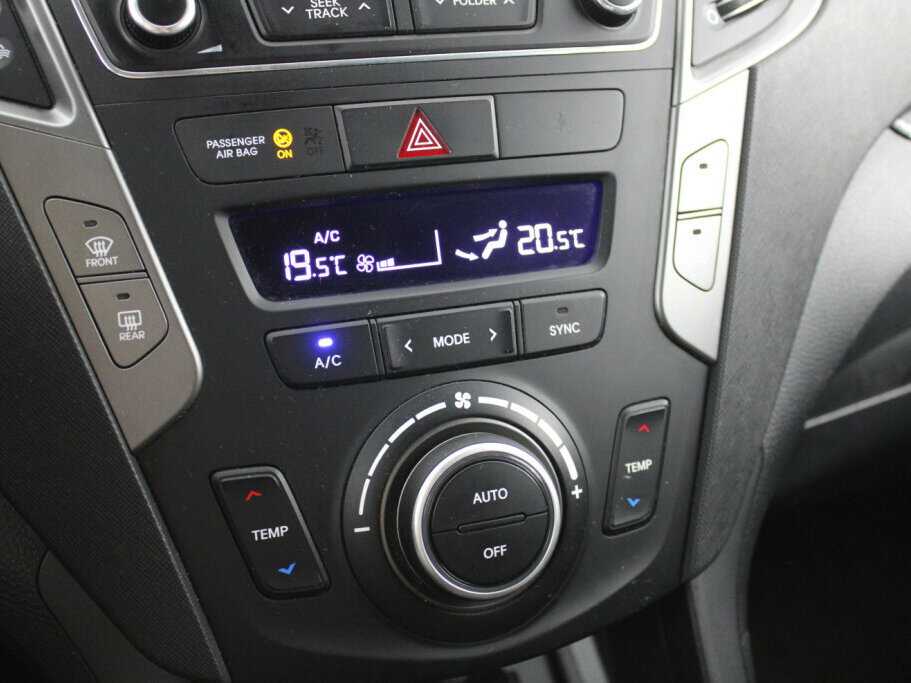 Hyundai Santa Fe 2018 года с пробегом. Фото: #13