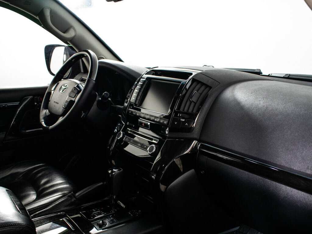 Toyota Land Cruiser 2014 года с пробегом. Фото: #8