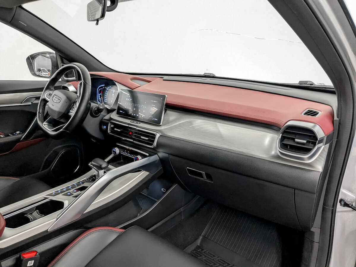 Geely Coolray 2023 года с пробегом. Фото: #10