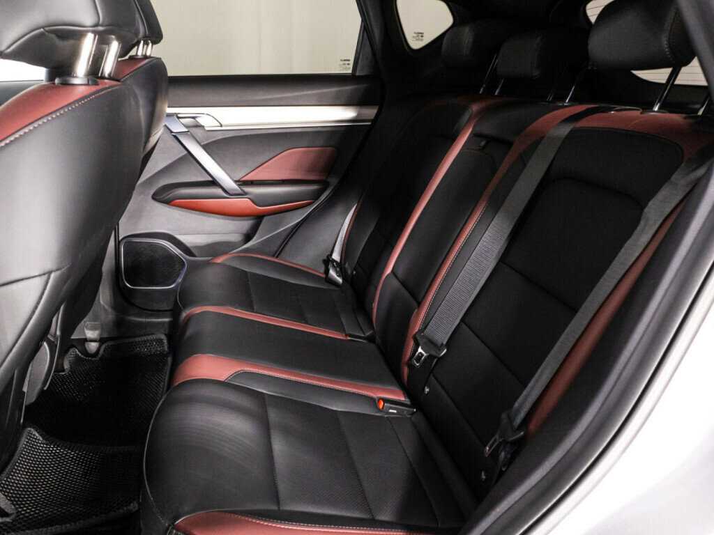 Geely Coolray 2023 года с пробегом. Фото: #9